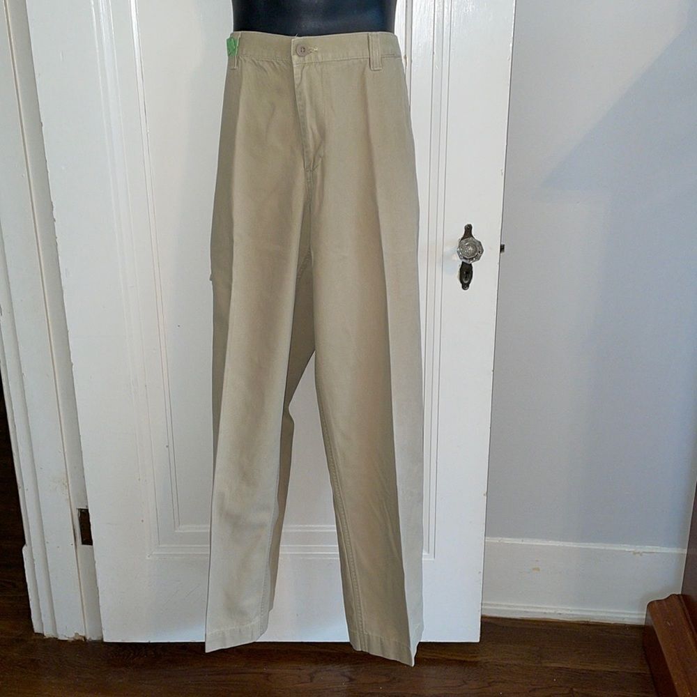 Dockers D3 Classic khaki cotton cargo pants